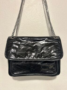 NEW Chevron Quilted Leather Chain Strap Flap Bag Black Niki Style w/ Dust Bag